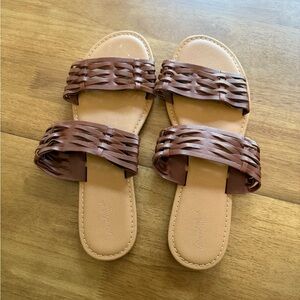 Universal Thread Brown Woven Sandals size 9